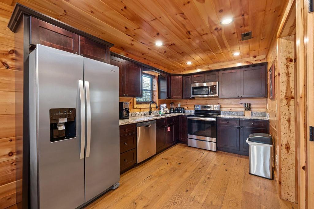 Bobcat Den By Eden Crest Βίλα Gatlinburg Εξωτερικό φωτογραφία
